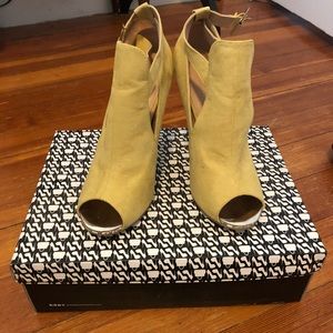 Prima Donna yellow heels, size 38